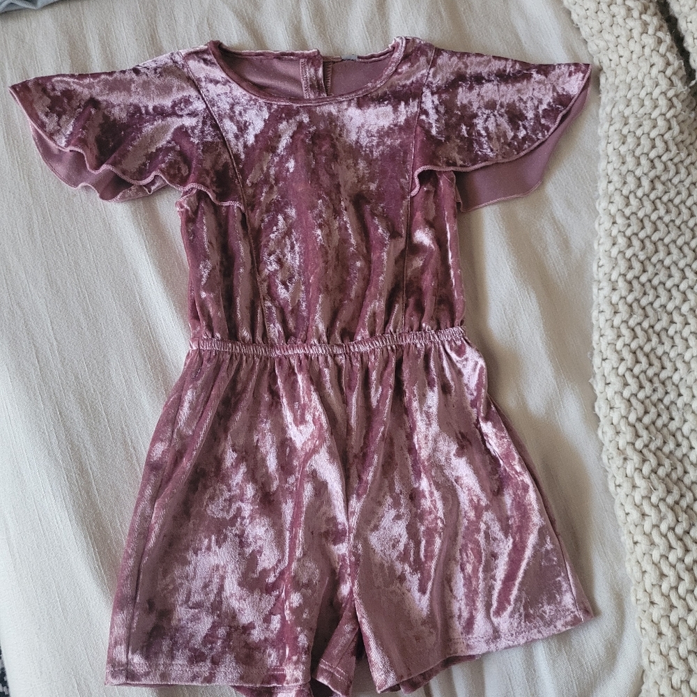 Girls shorts jumper size 6